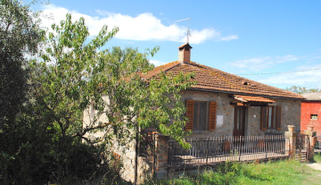 VENDESI ABITAZIONE SINGOLA TERONTOLA